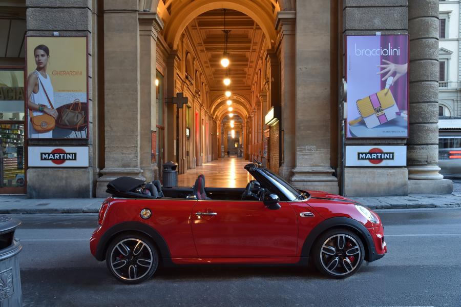  Mini Cooper S JCW Cabrio 2016 года  (фото 19 из 104)